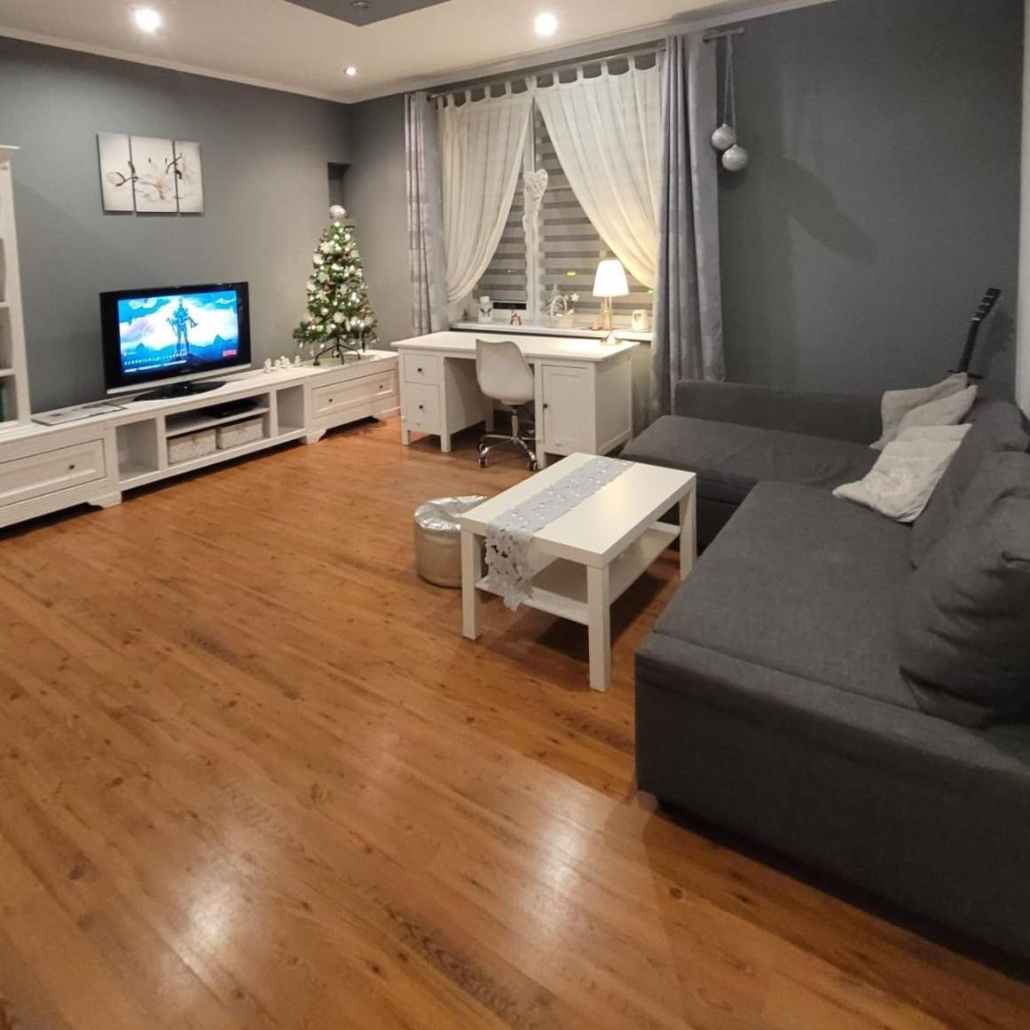 Apartament Pablo 75M2 W Centrum Tarnowskich Gor Тарновськє-Гури Екстер'єр фото